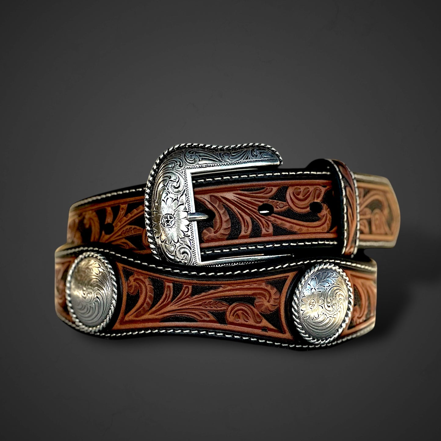 Black’n tan Nocona conchos belte