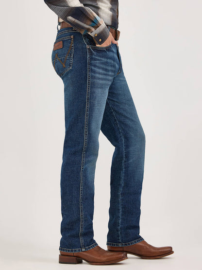 Men's Wrangler Retro Slim Fit Straight Leg Jeans