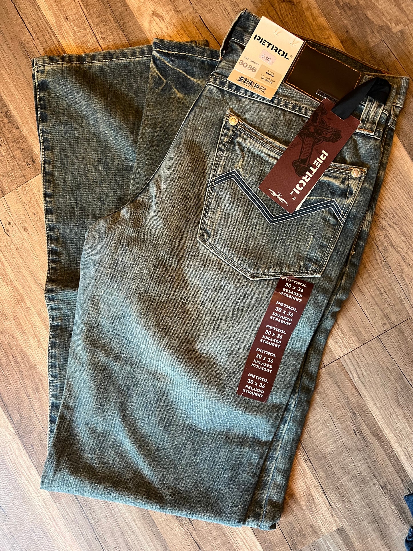 Petrol og  Adiktd Jeans - Restesalg