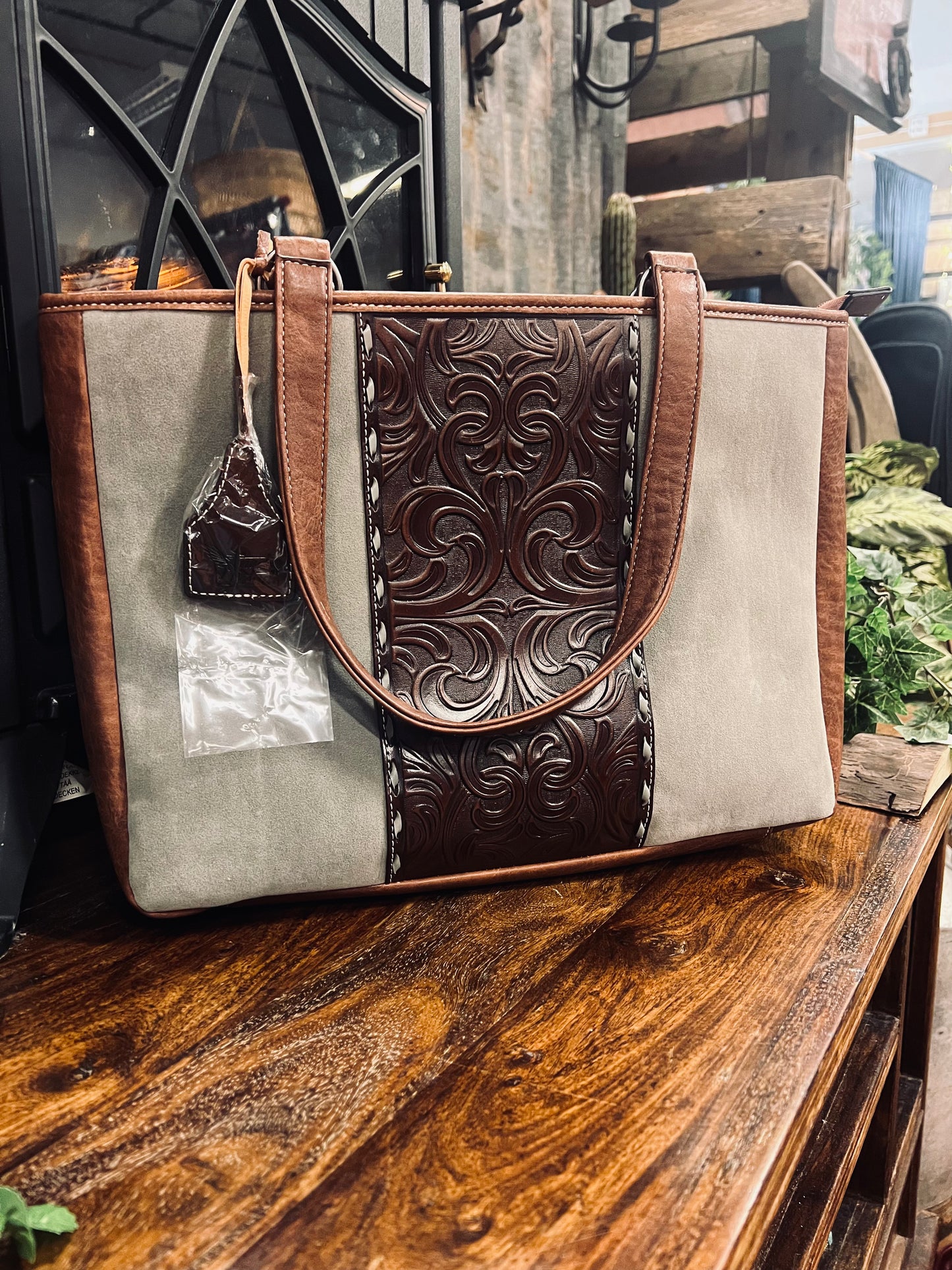 Angel Ranch Celica Shouldet Bag