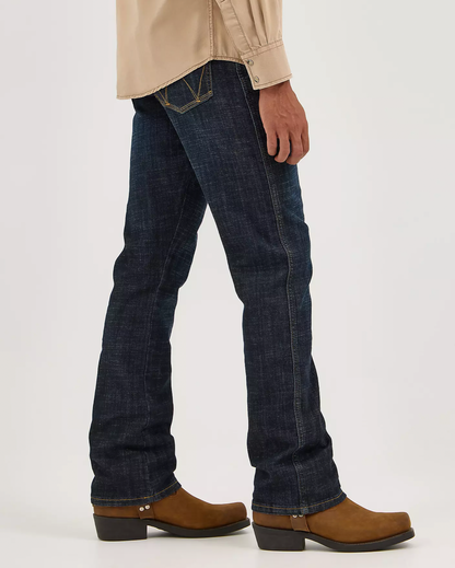 HERRE WRANGLER RETRO® SLIM FIT BOOTCUT-JEANS - Dax (mørk blå)