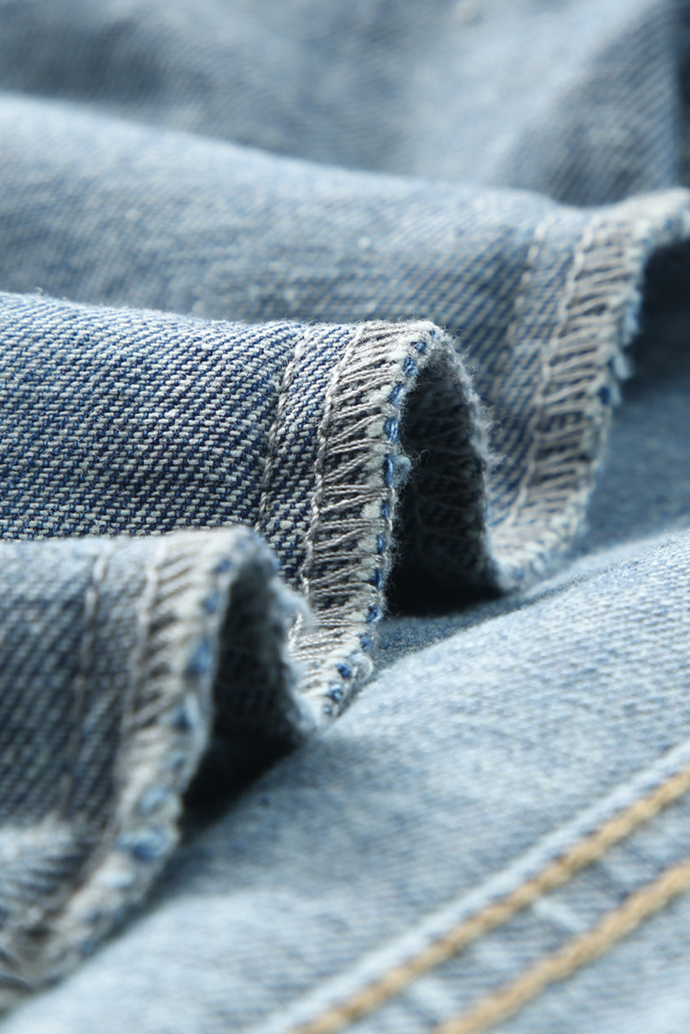 Denimjakke med Aztec-mønstre og hette