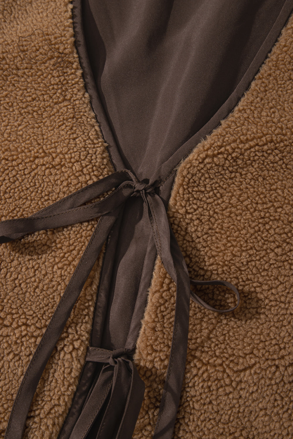 Beige Fleecevest med Knyting