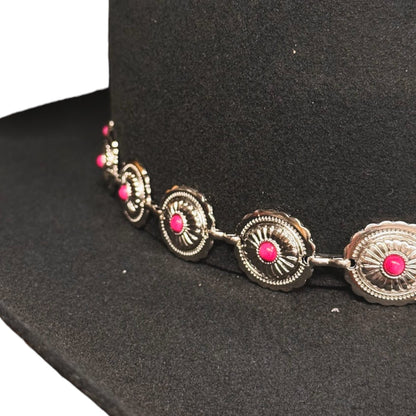 Hattebånd – Sølvconchos med rosa steiner